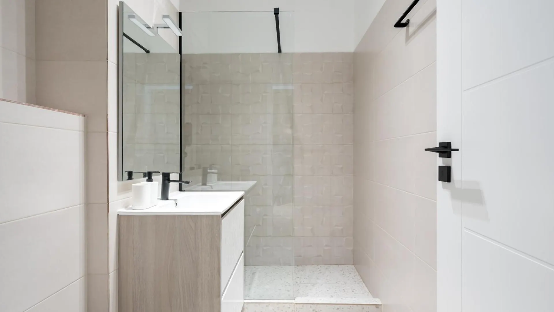 Plaza Residence Studio 214 Bucarest 0*,